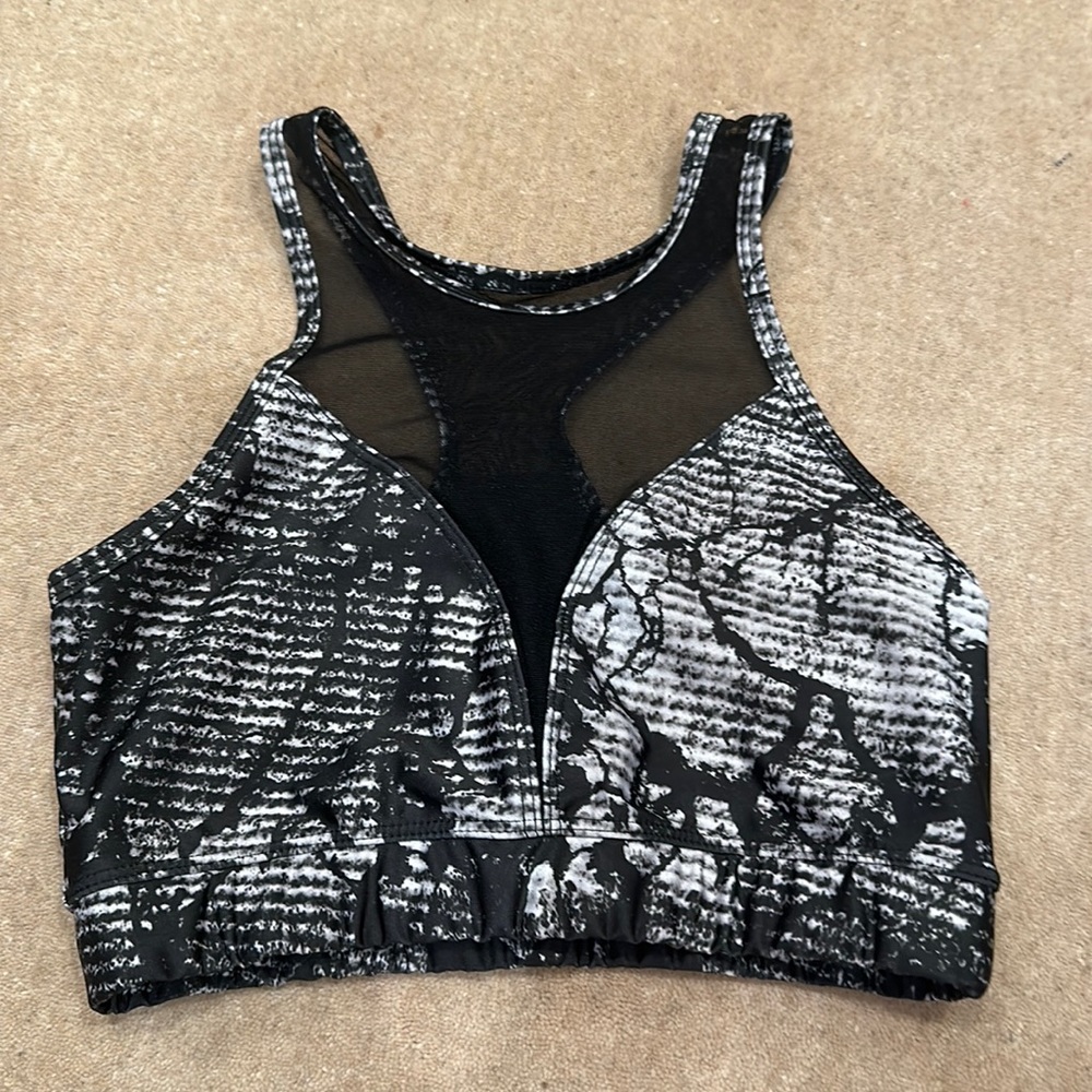 ONZIE flow bra size M/L